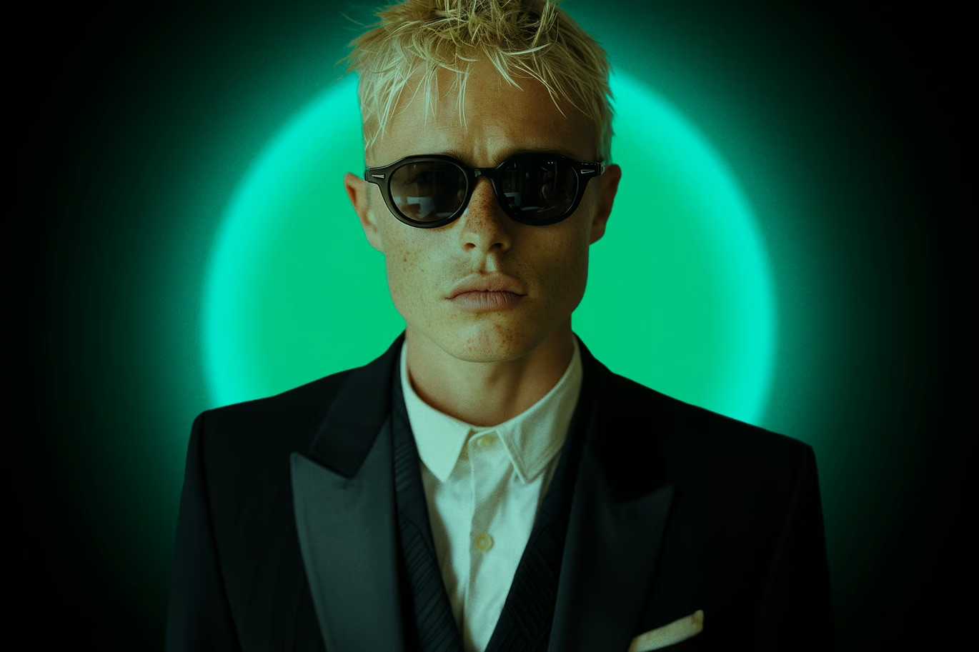 23 Striking Photoshop Effects Bundle - Photoboto