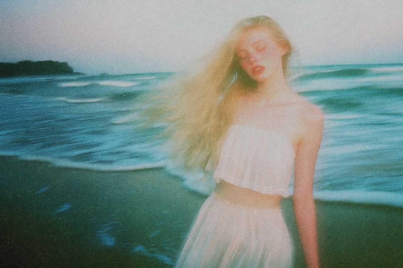 21-In-1 Strikingly Beautiful Photoshop Effects Bundle - Photoboto