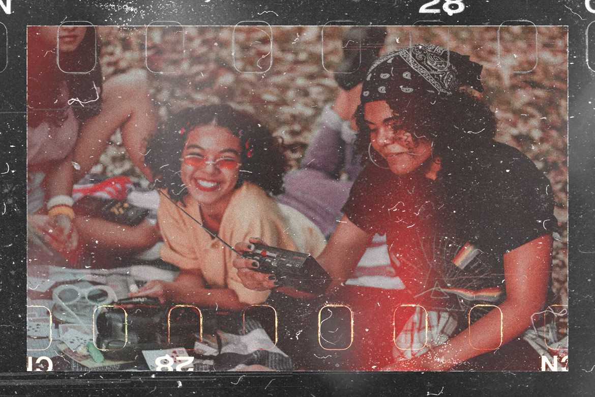 19-In-1 Snazzy Photoshop Add-Ons Bundle - Photoboto