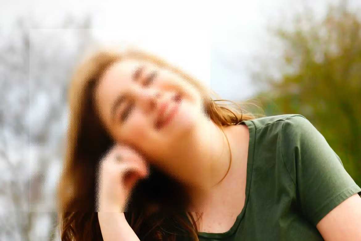 16 Glass Illusions Photoshop Templates Bundle - Photoboto