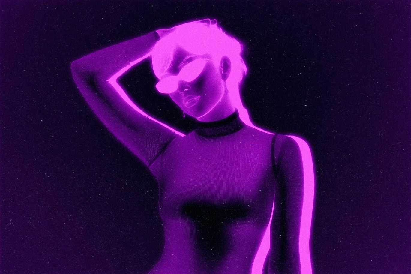 21-In-1 Strikingly Beautiful Photoshop Effects Bundle - Photoboto