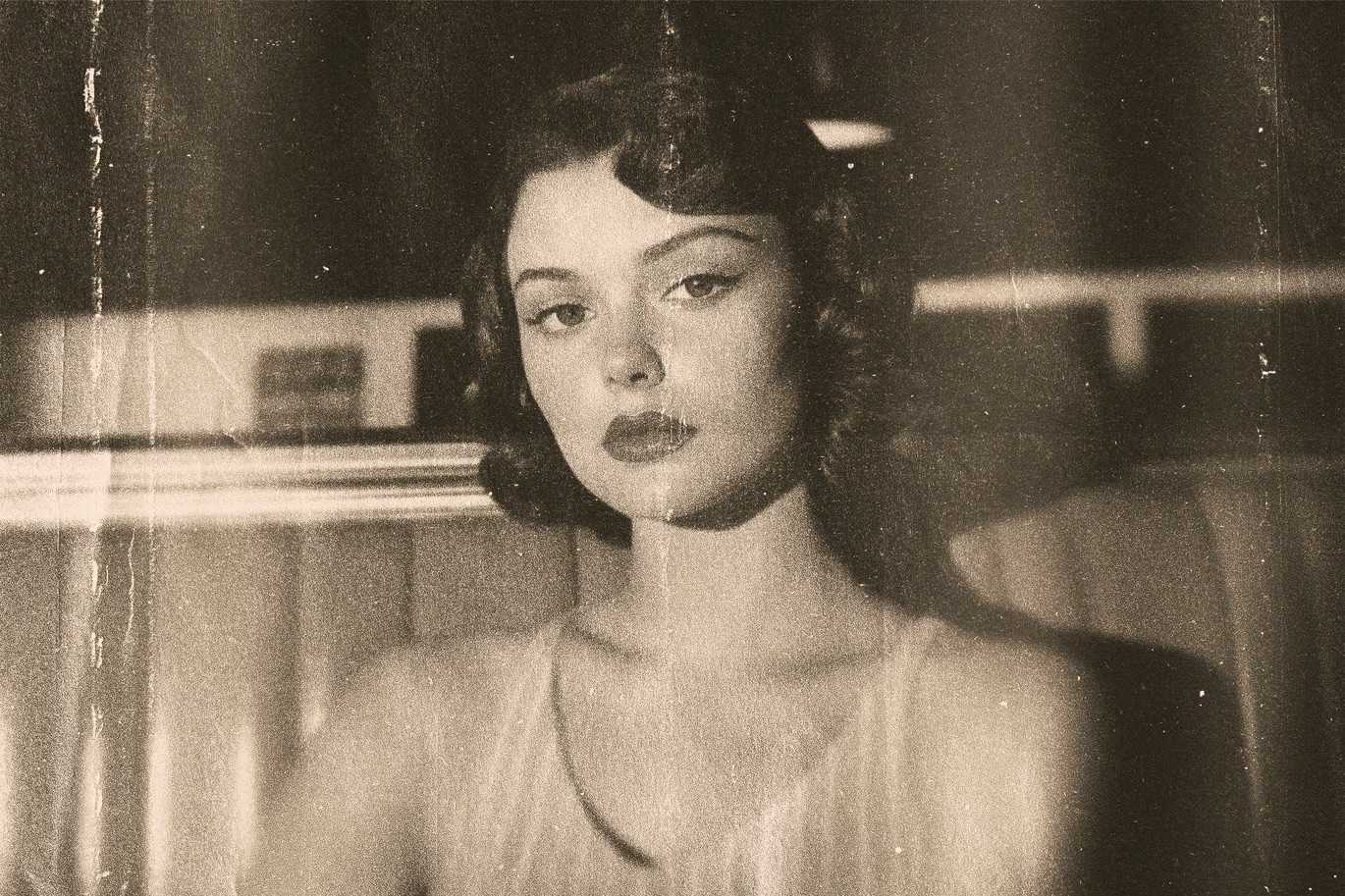 24 Antique Photoshop Effects Bundle - Photoboto