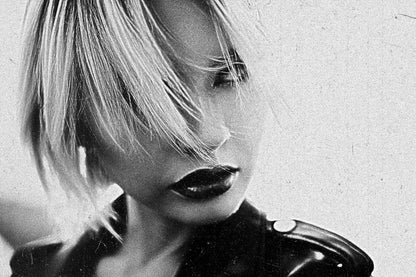 22-In-1 Spectacularly Bold Photoshop Effects Bundle
