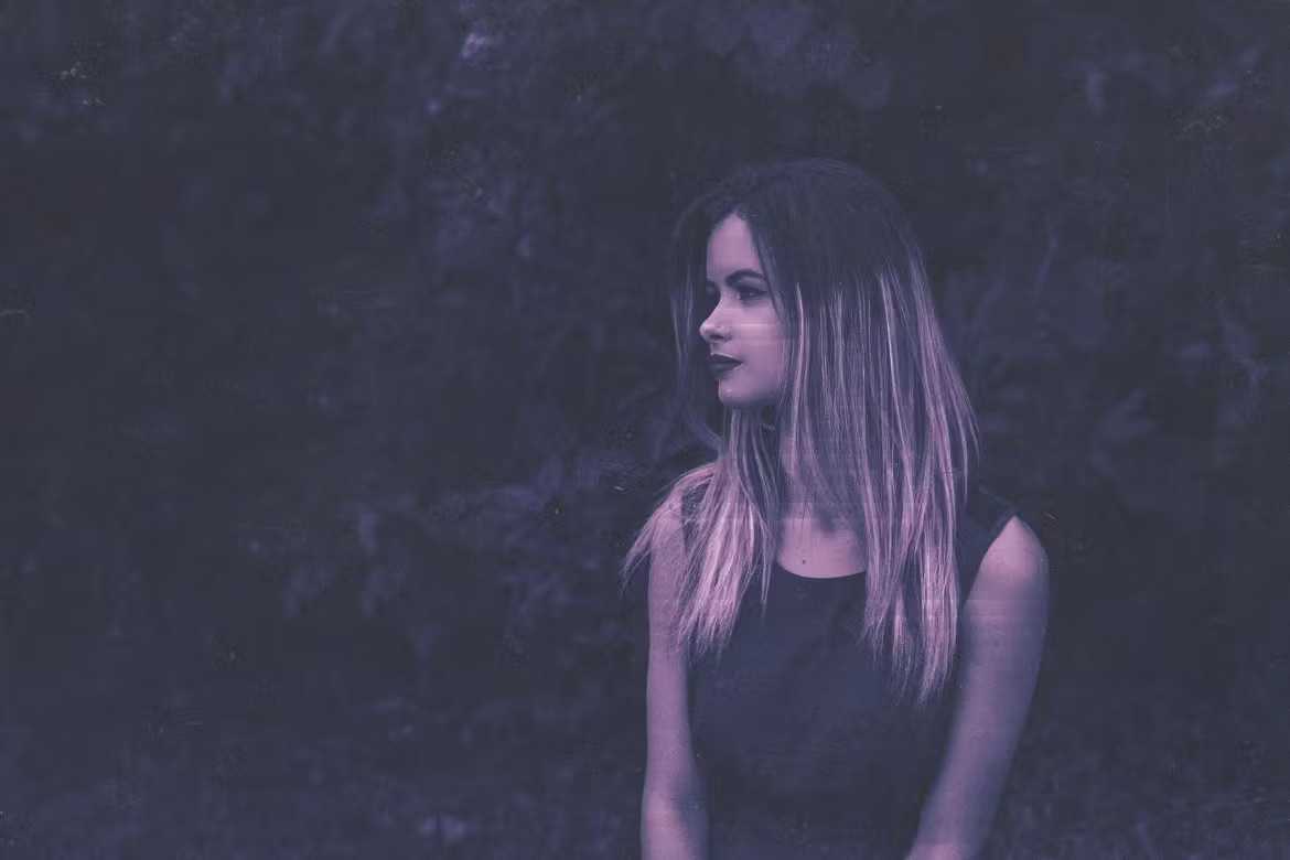 16 Old School Photoshop Templates Bundle - Photoboto