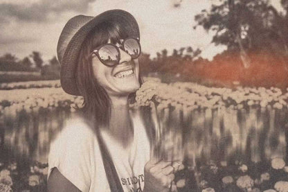 16 Old School Photoshop Templates Bundle - Photoboto